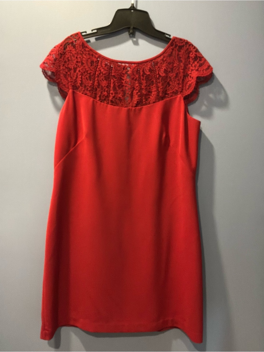 🚘White House Black Market Red Lace Yoke Dress